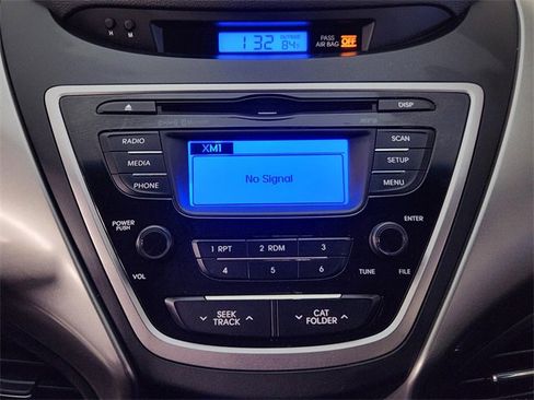 Used 2013 Hyundai Elantra Limited image 16