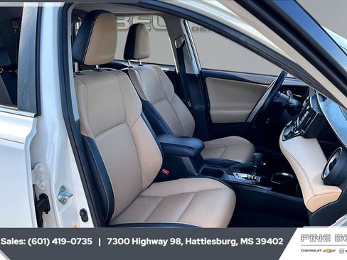 Used 2018 Toyota RAV4 Limited FWD image 6