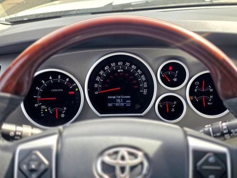 Used 2015 Toyota Sequoia Platinum AWD/4WD image 16