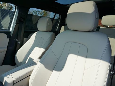 New 2026 Mercedes-Benz GLB 250 image 11