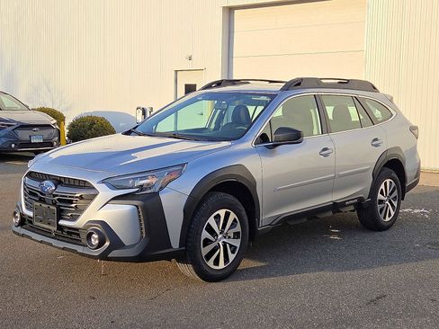Certified 2025 Subaru Outback image 3