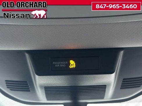 Used 2023 Nissan Rogue S AWD/4WD image 17