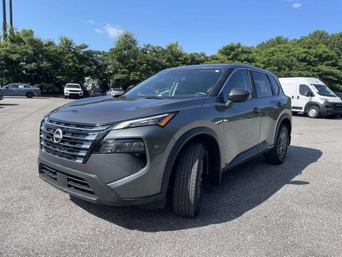 Used 2025 Nissan Rogue S FWD image 7