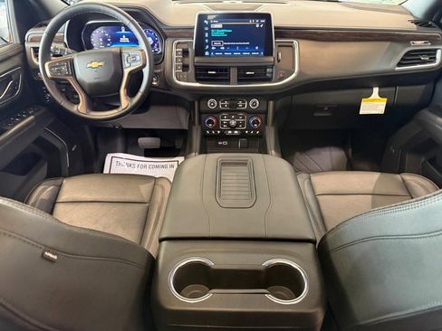 Used 2023 Chevrolet Suburban High Country image 20