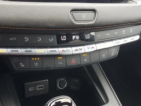 Certified 2023 Cadillac XT4 Sport AWD/4WD image 21