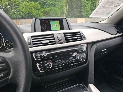 Used 2016 BMW 320i xDrive Sedan AWD/4WD image 27