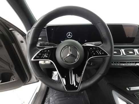 Used 2025 Mercedes-Benz GLE 450e 4MATIC image 12
