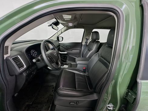 Used 2024 Nissan Frontier SL w/ Technology Package RWD image 21