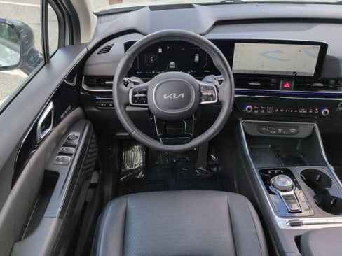 Used 2025 Kia Carnival SX Prestige FWD image 16