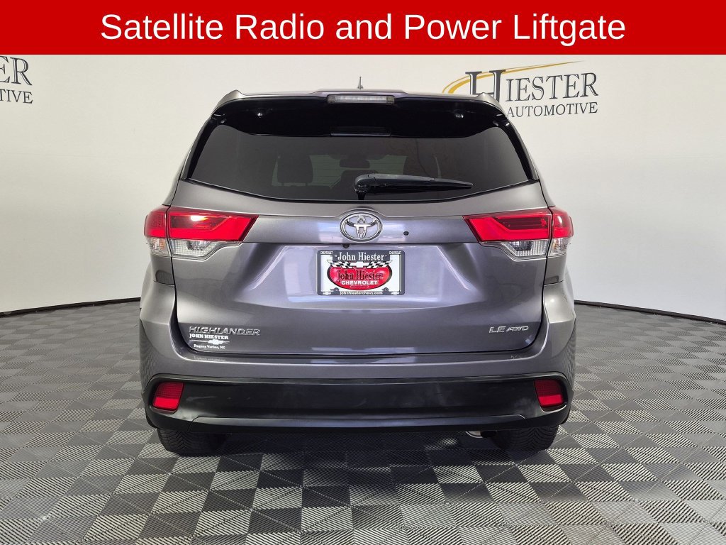 Used 2018 Toyota Highlander Plus AWD/4WD image 6