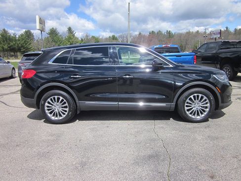 Used 2018 Lincoln MKX Select w/ Select Plus Package AWD/4WD image 7