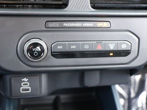 New 2026 Ford Maverick XL AWD/4WD image 23