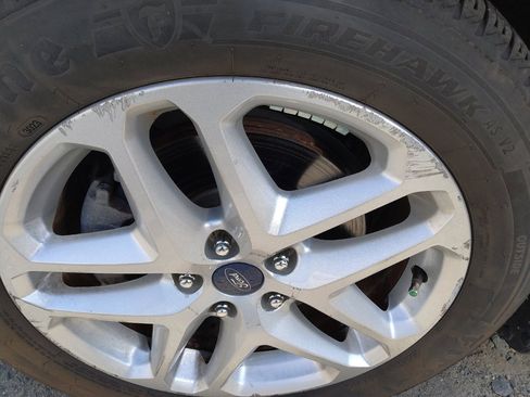 Used 2016 Ford Fusion SE FWD image 31