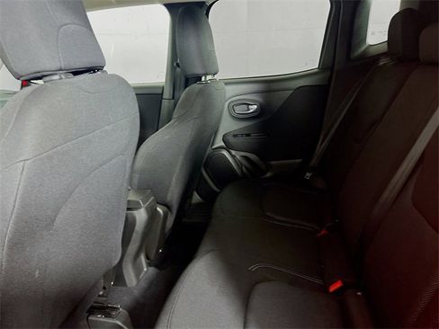 Used 2021 Jeep Renegade Sport image 18