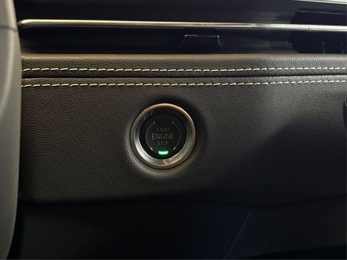 New 2026 Cadillac Escalade ESV Luxury AWD/4WD image 26