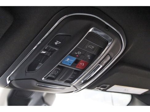 Used 2024 Jeep Grand Cherokee Altitude image 26