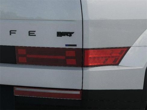 Used 2025 Hyundai Santa Fe XRT image 12