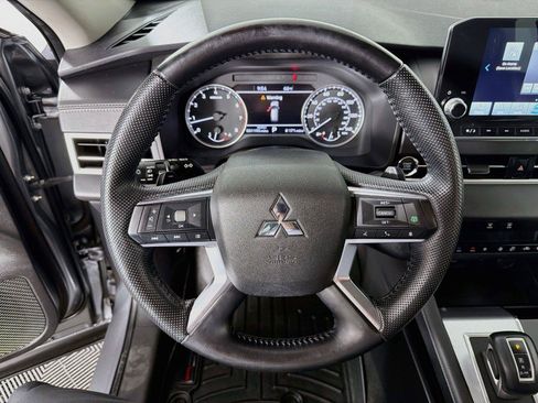 Used 2022 Mitsubishi Outlander SEL AWD/4WD image 3