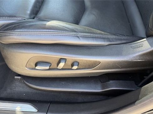 Used 2017 Cadillac XT5 Luxury image 34