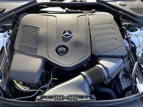 Used 2026 Mercedes-Benz E 350 4MATIC Sedan image 9
