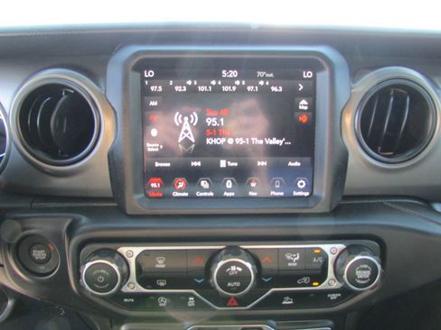 Used 2023 Jeep Gladiator Sport AWD/4WD image 30