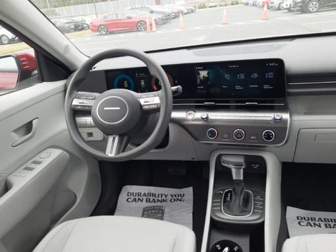 New 2027 Hyundai Kona SE FWD image 19
