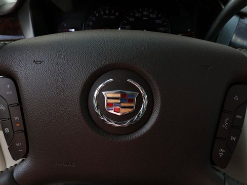 Used 2009 Cadillac DTS w/ Sun And Sound Package image 34