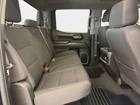 Used 2024 Chevrolet Silverado 1500 RST w/ Z71 Off-Road Package AWD/4WD image 11