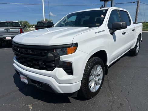Used 2022 Chevrolet Silverado 1500 Custom RWD image 9