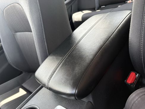 Used 2025 Nissan Altima 2.5 SV FWD image 24