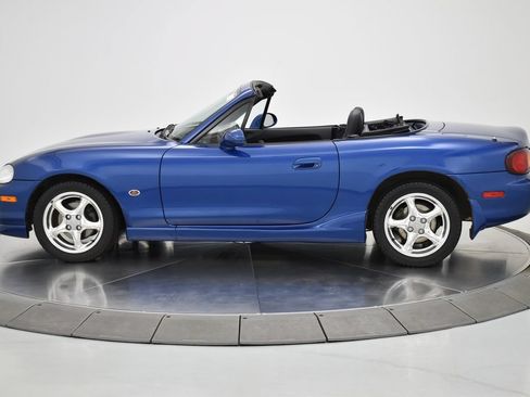 Used 1999 MAZDA MX-5 Miata 10th Anniversary Edition RWD image 17