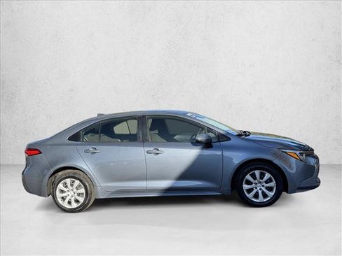 Used 2023 Toyota Corolla LE image 4