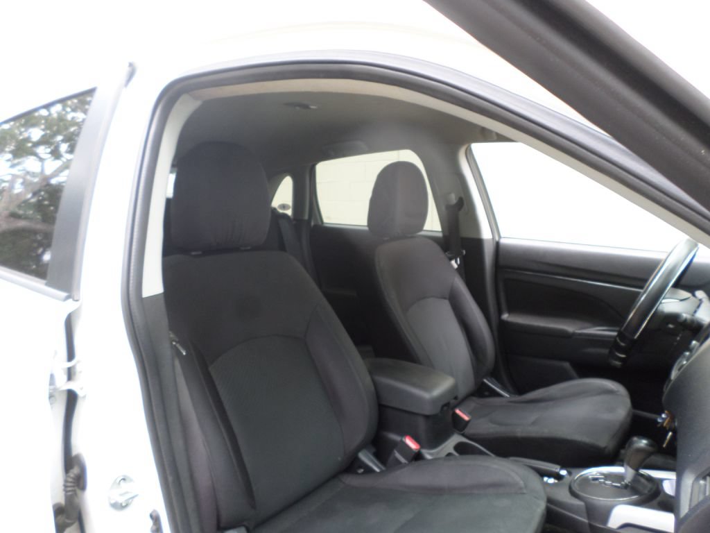 Used 2014 Mitsubishi Outlander Sport ES FWD image 11