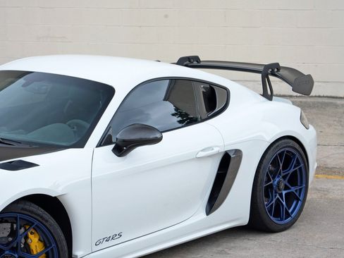 Used 2024 Porsche 718 Cayman GT4 RS w/ Weissach Package RWD image 55