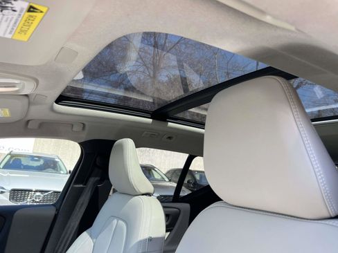 Used 2026 Volvo XC40 B5 Ultra w/ Climate Package image 18