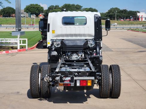 New 2025 Chevrolet Low Cab Forward image 11