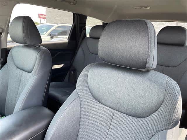 Used 2023 Hyundai Santa Fe SEL FWD image 16