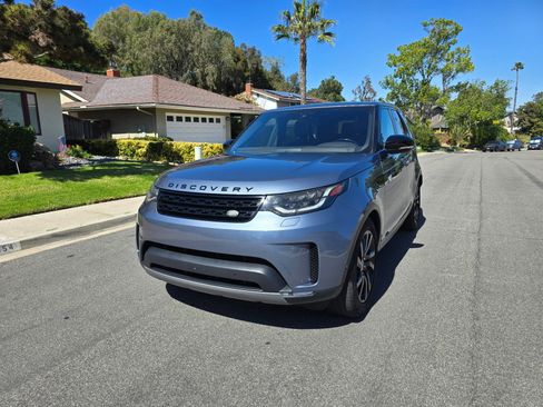 Used 2018 Land Rover Discovery HSE AWD/4WD image 4