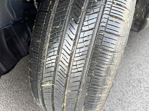 Certified 2025 Honda Pilot EX-L image 40