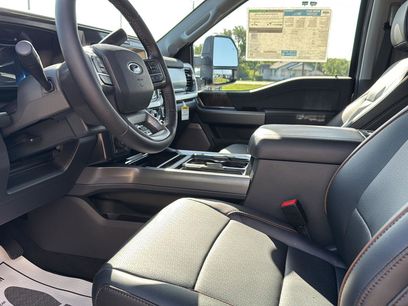 New 2025 Ford F250 Lariat w/ Black Appearance Package