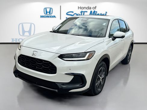 Certified 2023 Honda HR-V EX-L image 3