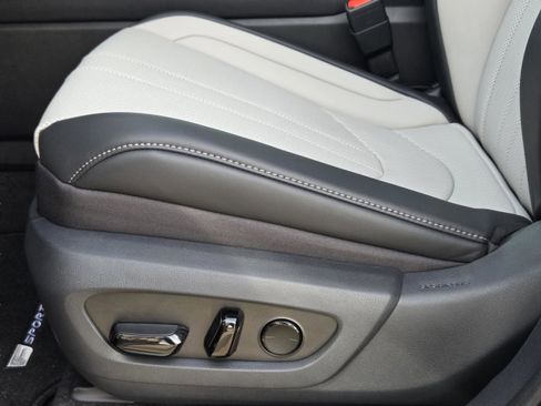 New 2026 Lexus TX 500h AWD image 16