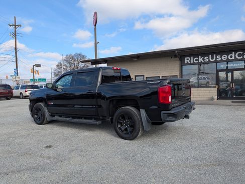 Used 2017 Chevrolet Silverado 1500 LTZ Z71 w/ Midnight Edition image 8