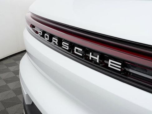 New 2026 Porsche Cayenne image 38