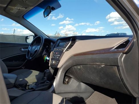 Used 2018 Hyundai Santa Fe Sport image 26