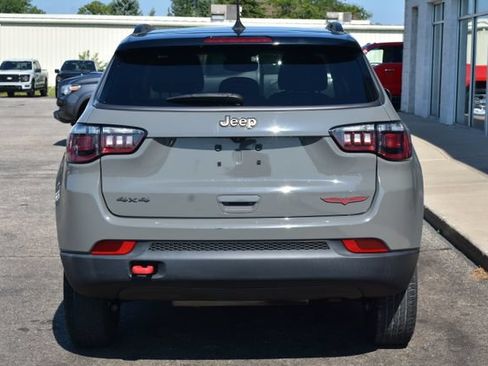 Used 2022 Jeep Compass Trailhawk w/ Sun and Sound Group AWD/4WD image 10