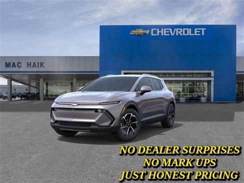 New 2026 Chevrolet Equinox EV LT image 8