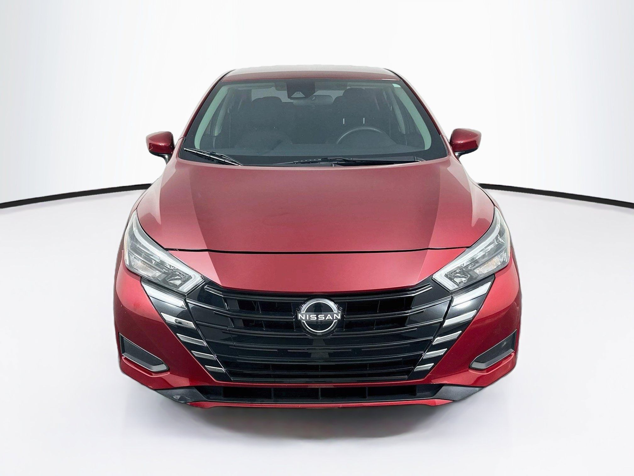 Used 2025 Nissan Versa SV FWD image 2