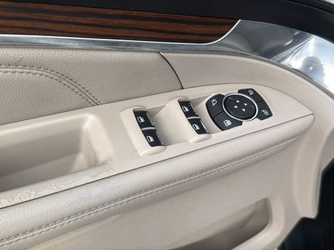 Used 2019 Ford Explorer Limited w/ Ford Safe & Smart Package FWD image 21