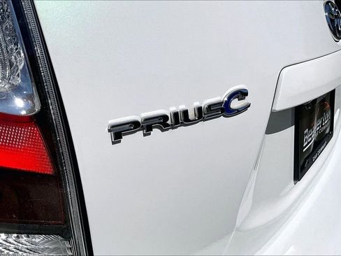 Used 2018 Toyota Prius C One w/ Carpet Mat Package FWD image 33